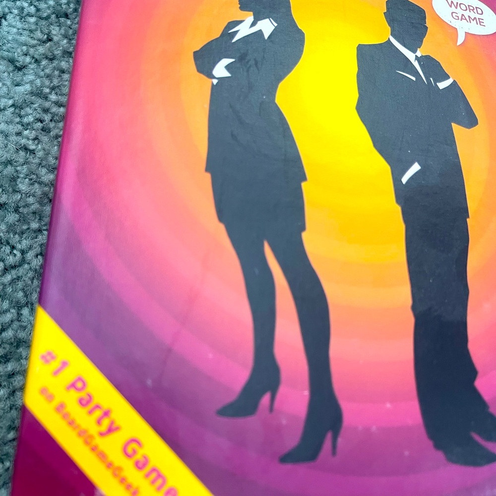 CodeNames Party Board Game - Picture 4 of 4